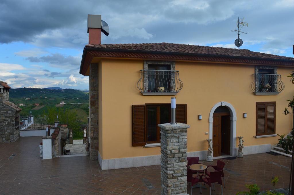 Villa Tre Colli Agri B&B Ariano Irpino Exterior foto